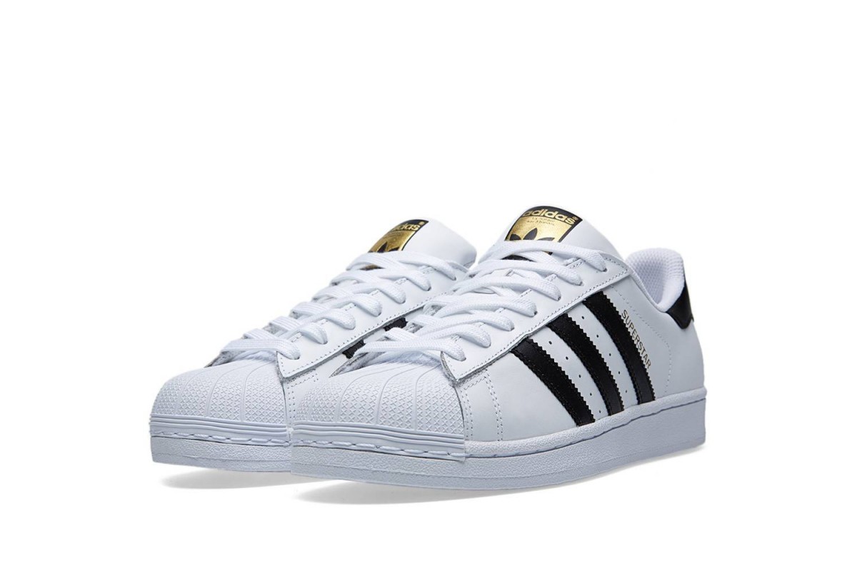 adidas superstar femme blanche et grise